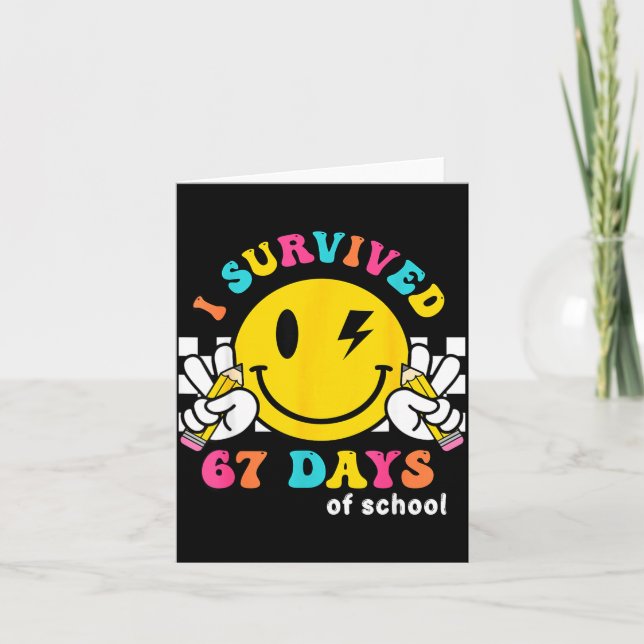 Tarjeta Smile Face I Survived 67 Days Of School  (Anverso)