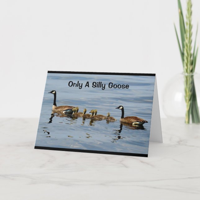 Tarjeta ¡Sólo Una Cabeza Silenciosa Olvidaría Tu Cumpleaño (Anverso)