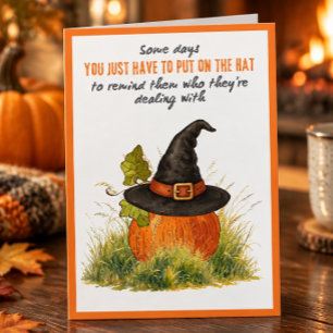 Tarjeta Sombrero de Bruja con Actitud Feliz Halloween