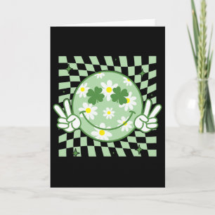 Tarjeta Sonriente Cara Shamrock Groovy Día de San Patricio