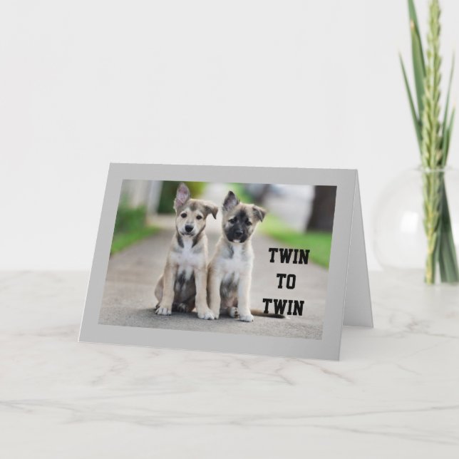 TARJETA **TARJETA DE CUMPLEAÑOS DE LA HERMANA DE TWIN** (Anverso)