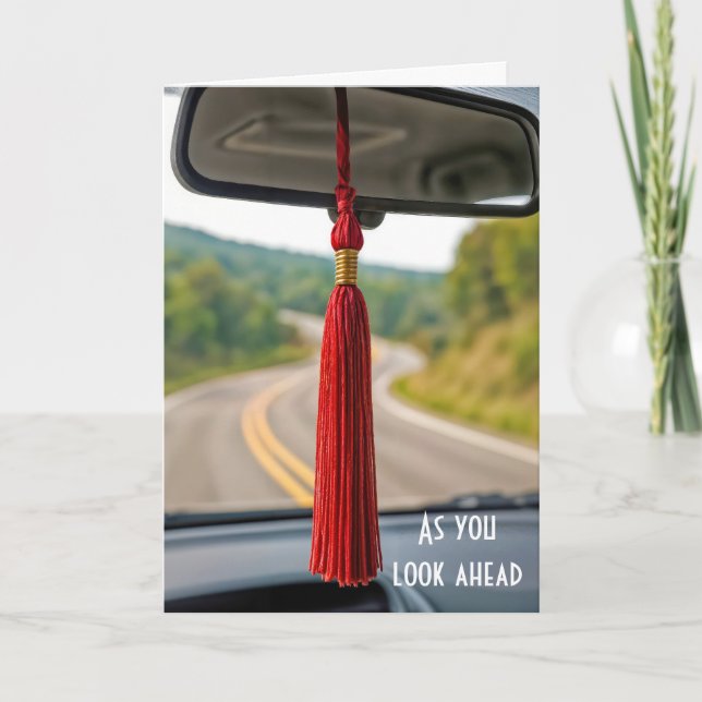 Tarjeta Tassel de graduación rojo en el espejo retrovisor  (Anverso)