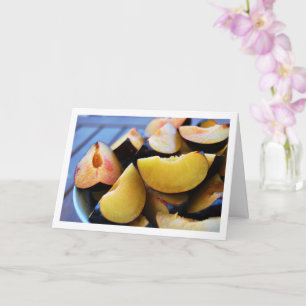 Tarjeta Tazón de fruta de ciruela en rodajas
