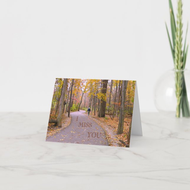 TARJETA TE ECHO DE MENOS/SOLO HOMBRE CAMINANDO POR EL CAMI (Anverso)