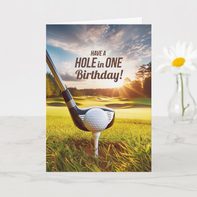 Tarjeta Tema de golfista de cumpleaños en el campo de golf (Planta pequeña)