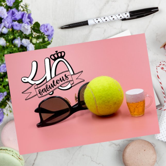 Tarjeta Tenis 40 cumpleaños con bola y cerveza en rosa (Subido por el creador)