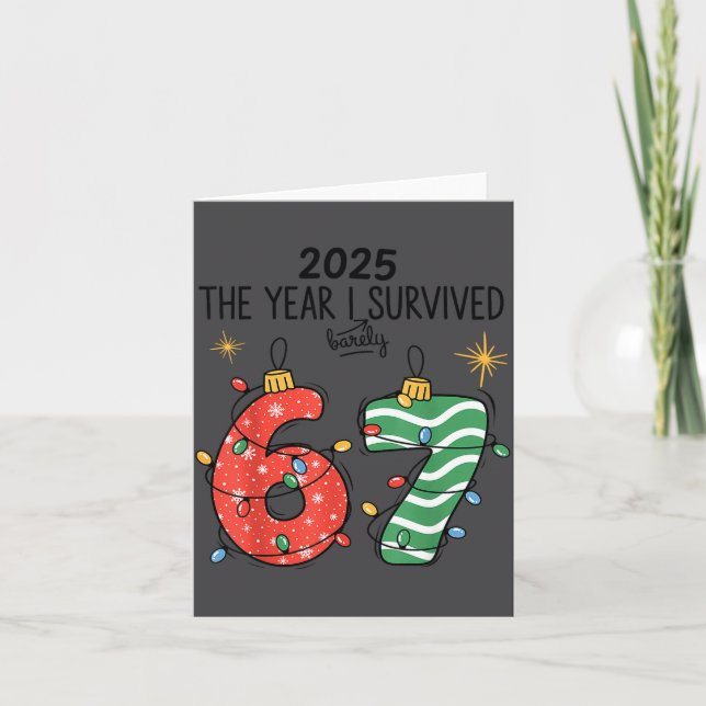 Tarjeta The Year I Barely Survived Christmas 2025 Six Seve (Anverso)