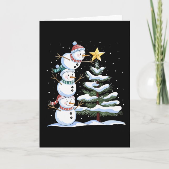 Tarjeta Three Snowmen Are Arranging A Christmas Tree Cute  (Anverso)