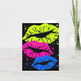 Tarjeta Tigre de Corey 800, vasos vintage y besos de estre