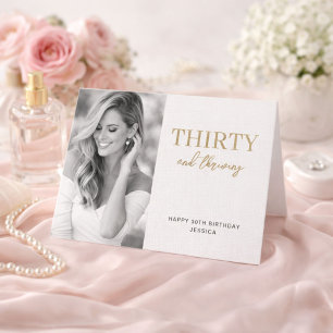 Tarjeta Treinta y Floreciendo Elegante Foto de Cumpleaños