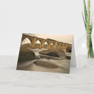 Tarjeta Tren sobre el río James
