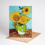 Tarjeta Tres girasoles | Vincent Van Gogh<br><div class="desc">Tres girasoles (1888) del artista holandés Vincent Van Gogh. La pintura original de arte fino es un óleo sobre lienzo que representa una vida quieta de girasoles amarillos brillantes con un fondo turquesa. Utilice las herramientas de diseño para agregar texto personalizado o personalizar la imagen.</div>