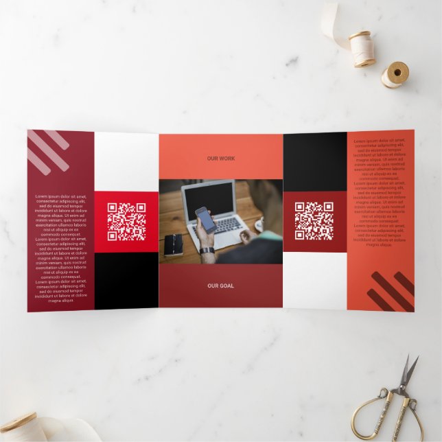 Tarjeta Tríptica Amar los códigos Qr al cuadrado rojo (Interior)