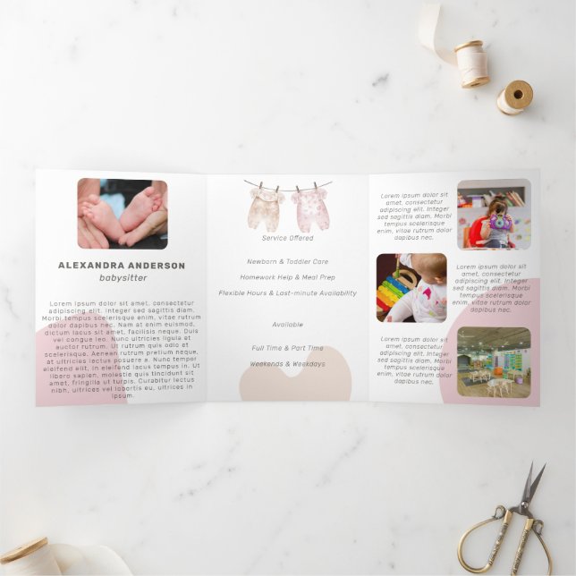 Tarjeta Tríptica Boho Baby Clothing Watercolour Babysitter Service (Interior)