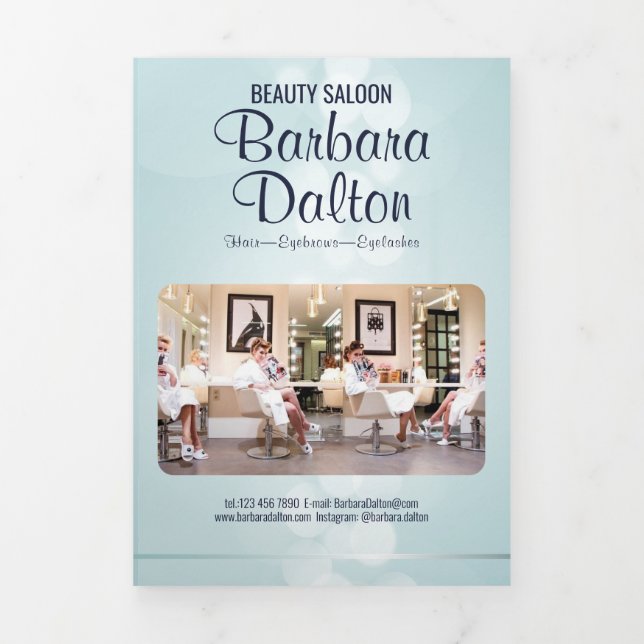 Tarjeta Tríptica Bokeh azul simple y elegante (Foto de portada)