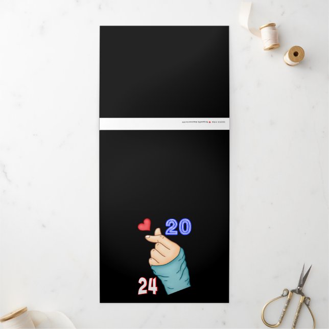 Tarjeta Tríptica Corazón coreano 2024 (Exterior)