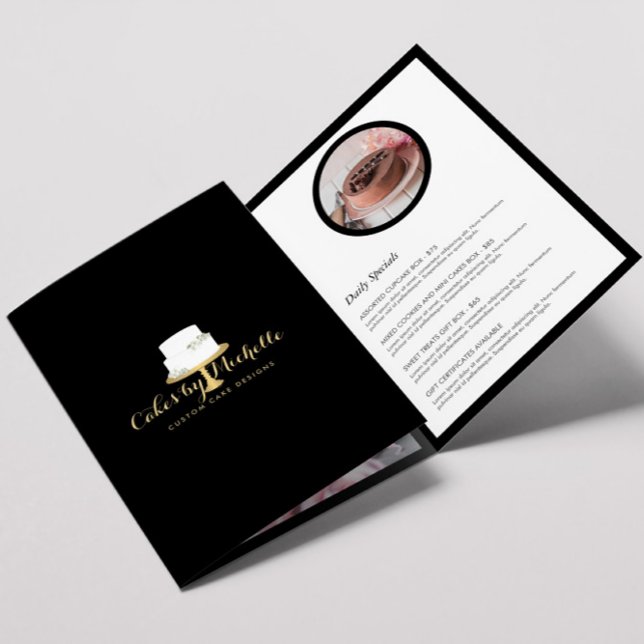 Tarjeta Tríptica Elegante pastel blanco con panadería Florals II (Subido por el creador)