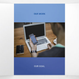 Tarjeta Tríptica Kind Blue Tone Squared Off Qr Codes