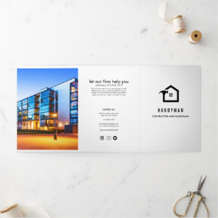 Tarjeta Tríptica Obrero de Construcción Elegante en Blanco y Negro
