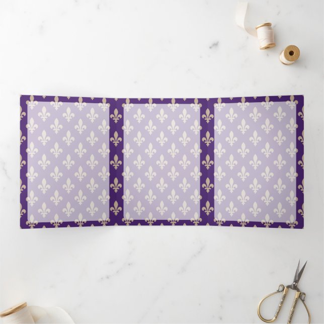 Tarjeta Tríptica Patrón Fleur de Lis, francés, real, crema, púrpura (Interior)
