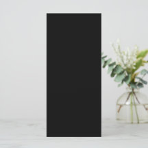 Un fondo negro sólido y liso llena la imagen