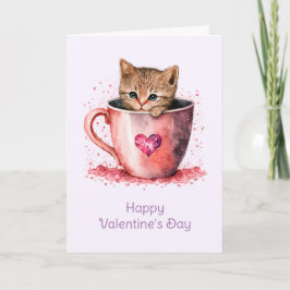 Tarjeta Un gatito lindo en un El día de San Valentín de té