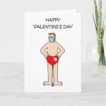 Un hombre de 19 Personalizados vestido solo con un