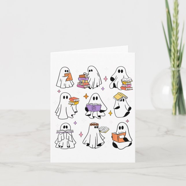 Tarjeta Un libro fantasma que lee libros de Halloween hace (Anverso)