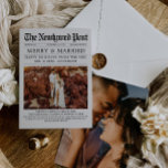 Tarjeta única de matrimonio y Navidades casados<br><div class="desc">¡Extra! ¡Extra! Comparte tu alegría de vacaciones con esta tarjeta única de Navidades casados y merry. ¡A todos les encantará recibir esta tarjeta festiva por correo! Incluya una hermosa foto de un boda en la parte delantera y trasera, junto con un mensaje personal en la parte delantera. Seleccione "hacer clic...</div>