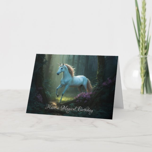 Tarjeta Unicornio mágico en cumpleaños forestal encantado (Anverso)