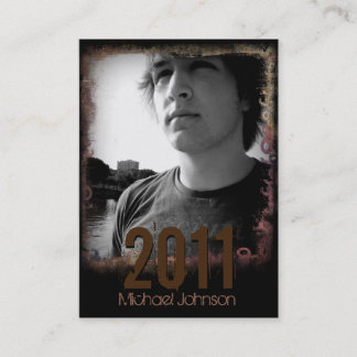 Tarjeta urbana de la invitación de la graduación