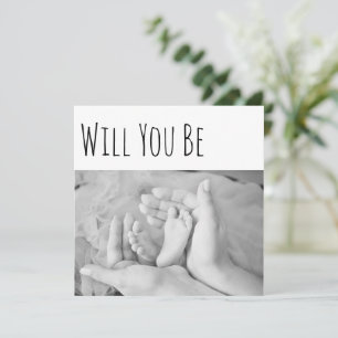 Tarjeta Usted será mis pies del bebé de la madrina y manos