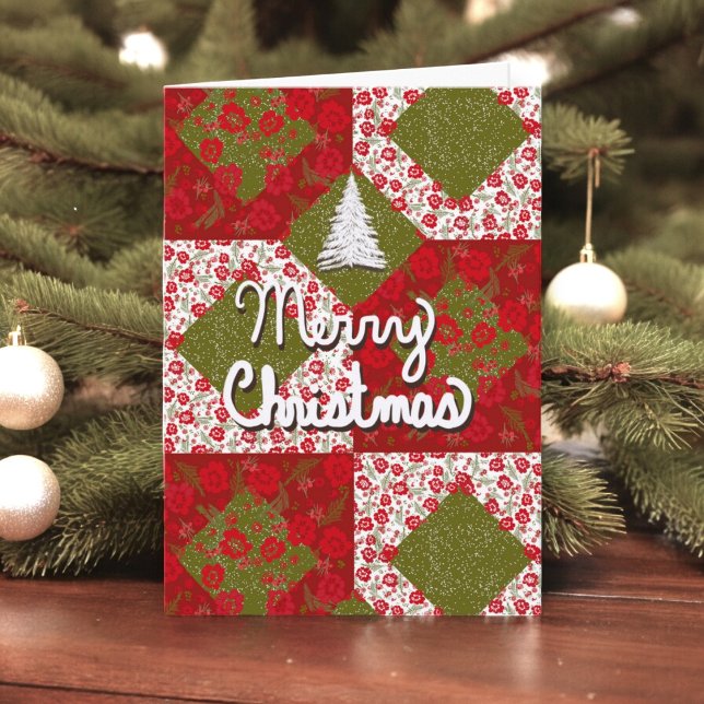Tarjeta verde roja para los Navidades de los Perso (Patchwork Quilt Design by Artist © Cathy Thompson. Customize inside with your own greeting/name.)