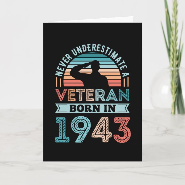 Tarjeta Veterano nacido en 1943 80º cumpleaños regalo mili (Anverso)