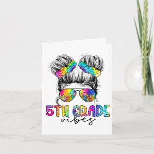 Tarjeta Vibes de 5º Grado Desordenado Chica De Un Pelo A L