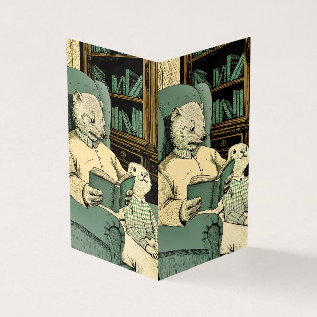 Tarjeta Vieja comadreja leyendo un libro a una joven comad (Exterior)