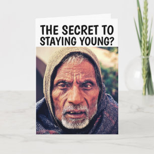 Tarjeta VIEJO CUMPLEAÑOS sobre el saludo de la colina