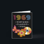 Tarjeta Vintage Birthday 1969 Retro Design for Friend<br><div class="desc">Nacido en 1969 Vintage Birthday for Friend. Vintage,  Classic,  You text en la portada. Una mariposa retro,  un registro de LP y una flor aparecen en la portada. Arte,  imagen y verso copyright © Shoaff Ballanger Studios,  2022.</div>