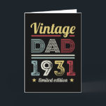 Tarjeta Vintage Dad 1931 90th Birthday Gift Men Retro<br><div class="desc">Este diseño retro de cumpleaños 90 de esta Vintage de papá de 1931 hace un gran regalo de los padres para los hombres que cumplen 90 años. Regalos de cumpleaños para él. Para una leyenda increíble,  papá. Diseño de estilo de los años 60 y 70 para un hombre.</div>