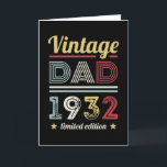 Tarjeta Vintage Dad 1932 90th Birthday Gift Men Retro<br><div class="desc">Este diseño retro de cumpleaños número 90 de esta Vintage de papá de 1932 hace un gran regalo de los padres para los hombres que cumplen 90 años. Regalos de cumpleaños para él. Para una leyenda increíble,  papá. Diseño de estilo de los años 60 y 70 para un hombre.</div>