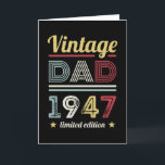 Tarjeta Vintage Dad 1947 80th Birthday Gift Men Retro<br><div class="desc">Este diseño retro del 80º cumpleaños de este padre de la Vintage de 1947 hace un gran regalo del día del padre para los hombres que cumplen 80 años. Regalos de cumpleaños para él. Para una leyenda increíble, papá. Diseño de estilo de los años 60 y 70 para un hombre....</div>