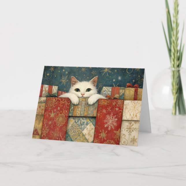 Tarjeta White Cat Peeking over Christmas Gifts Greeting (Anverso)