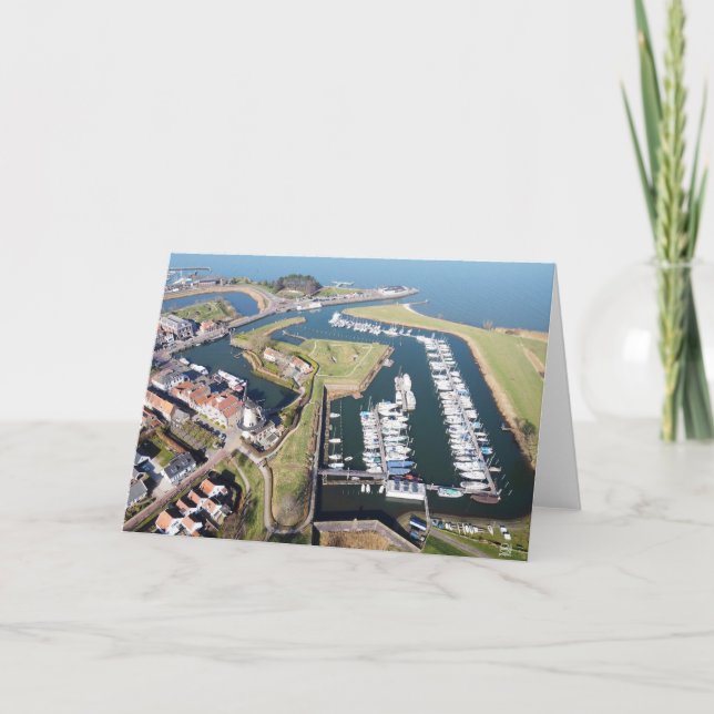 Tarjeta Willemstad in Nederland met moderne haven. (Anverso)