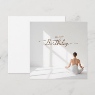 Tarjeta Yoga Meditación posando Feliz Cumpleaños 
