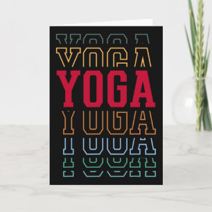 Tarjeta Yoga Texto en Capas Divertido Instructor Entrenado