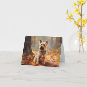 Tarjeta Yorkshire Terrier en otoño inspira caída de hojas
