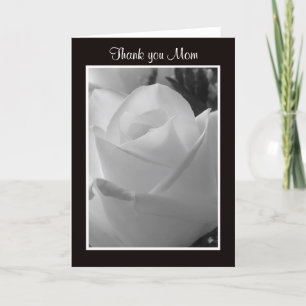 Tarjetas de agradecimiento a mamá con rosa en blan