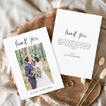 Tarjetas de agradecimiento Minimalista moderno de<br><div class="desc">Boda de presupuesto Gracias Tarjetas que tienen una foto en el frente y en la parte de atrás. Las tarjetas de agradecimiento contienen una moderna tipografía de escritura cursiva con letras a mano que son elegantes, simples y modernas para usar después de la minimalista celebración del día de la boda....</div>