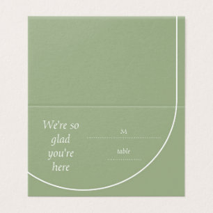 Tarjetas de asiento de boda con arco verde salvia 