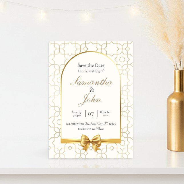 Tarjetas de aviso de fecha de boda con arco geomét (Gold & Ivory Geometric Art Deco Wedding Save the Date Card)